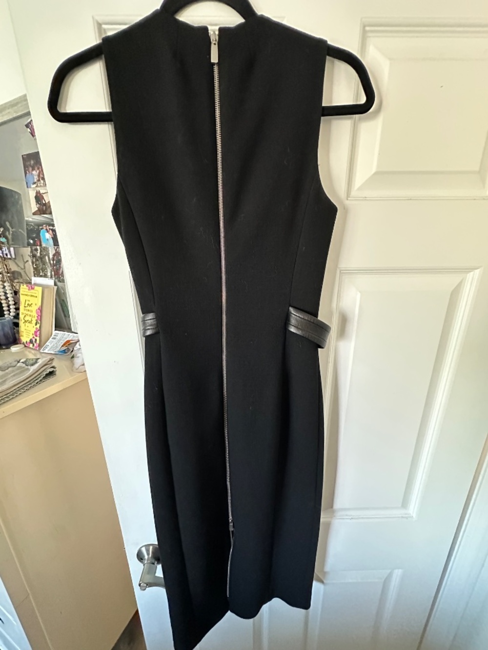 Michel Kors ZIPPER BACK , BELTED ITALIAN VIRGIN WOOL CREPE SHEATH DRESS - Picture 4 of 6